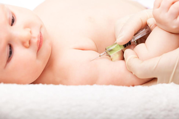Tiêm vắc xin viêm gan B cho trẻ sơ sinh