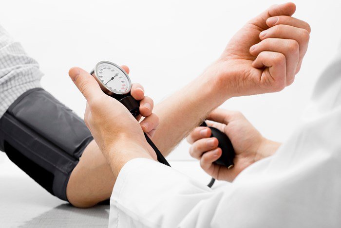 8 cách trị tăng huyết áp không dùng thuốc