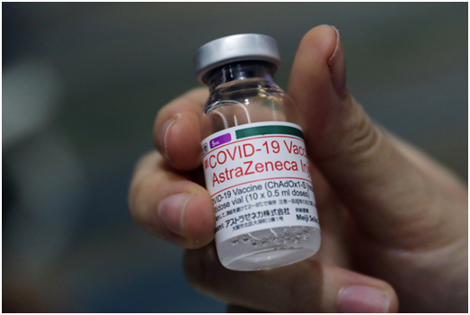 Thêm gần một triệu liều vaccine AstraZeneca về Việt Nam